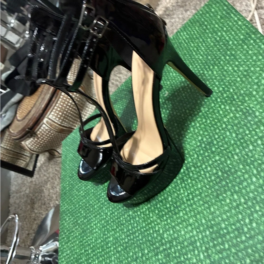 Elegant Black Strappy Heels - Picture 2 of 5